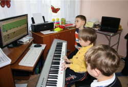 Синтезатор для начинающих. Музыкальный синтезатор для детей